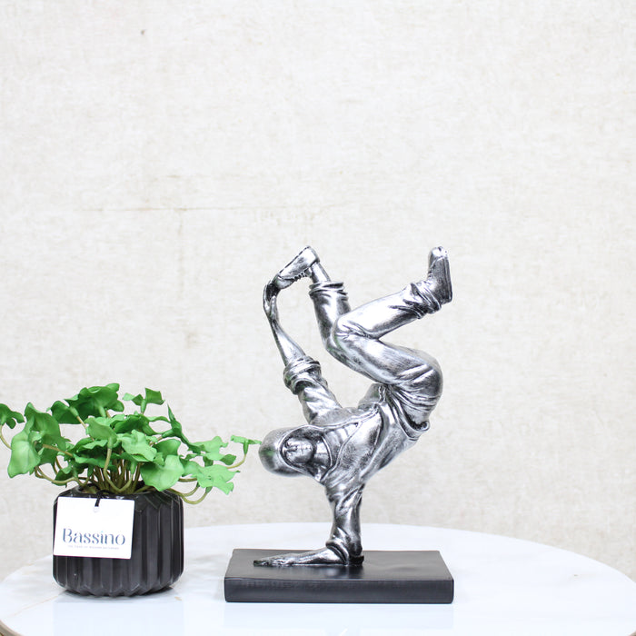 Decoration Figure Statue, Resin Street Dance Boy Action Statue Sculpture, Street Dance Competition Price BSP-8298-2 L15 W10 H24 CM