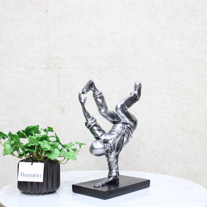 Decoration Figure Statue, Resin Street Dance Boy Action Statue Sculpture, Street Dance Competition Price BSP-8298-2 L15 W10 H24 CM
