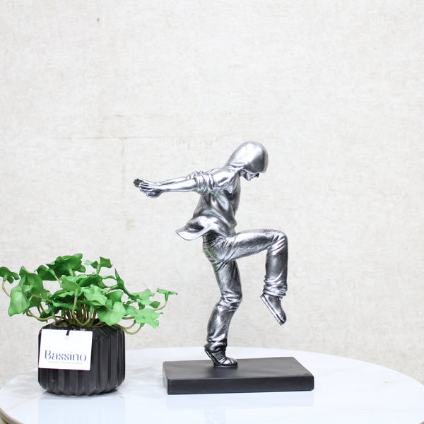 Decoration Figure Statue, Resin Street Dance Boy Action Statue Sculpture, Street Dance Competition Price BSP-8298 L15 W10 H27 CM