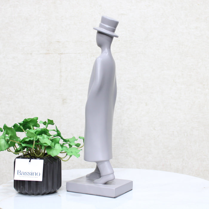 Simple Model Gentleman Statue Handcrafted Art Sculpture Figurine Accent Décoration (BSP-8177)  L8 W11 H35 CM