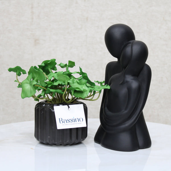 Couple Statues Home Decor Modern Style Figurine Decorative Aesthetic Sculpture Room Decor Ornaments for Living Room, Bedroom, Office Desktop, Cabinets BSP-8281  L10 W7 H20