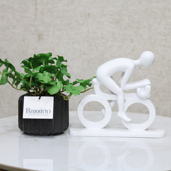 Sports Man Sculpture Statue Vintage Resin Figurine Home Decoration Sculpture Party Favors Gift for Sports Lover (BSP-8140) L 17 W 4 H 15 CM