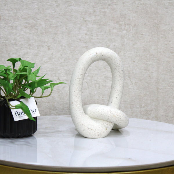 Abstract Linked Ring Sculpture – Modern Home Ornament 7 Inch (BSP-8038)